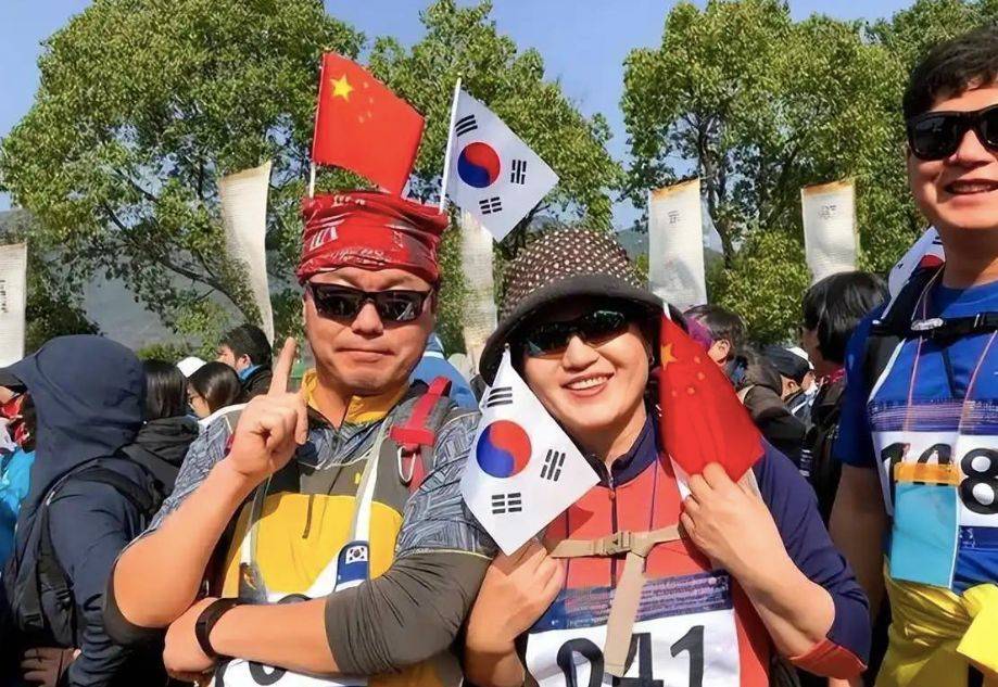 皇冠会员如何申请_国庆中秋期间皇冠会员如何申请,韩国惊现有组织的反华示威,谁在刻意恶心中国人?