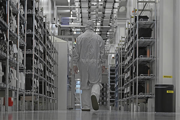 皇冠信用網结算日_“强制”接管中资芯片企业皇冠信用網结算日,荷兰急辩:不是美国让干的,纯属巧合