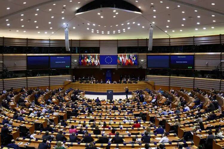 皇冠信用盘去哪里弄_王毅专机落地前皇冠信用盘去哪里弄,欧盟对华连出两招,不到24小时,意大利率先选边站